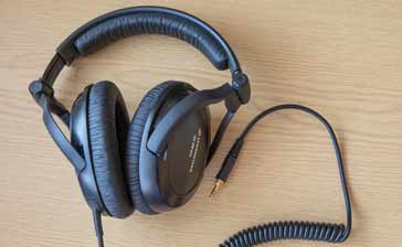 Set of headphones with good cushioning and sound insulation