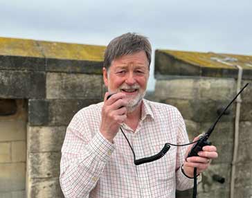 Portable operation using a VHF / UHF handheld from a high point