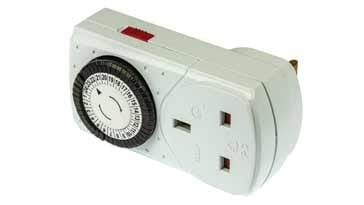 Mechanical electrical timer plug