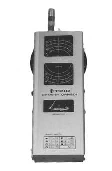 A typical analogue grid dip oscillator GDO / dip meter showing the main controls including the large tuning dial