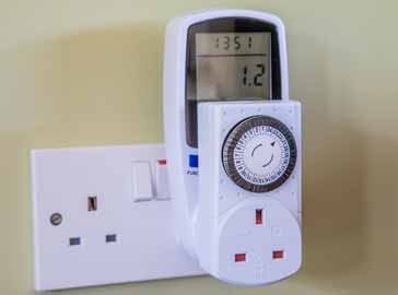 How to Set a Plug Timer: Mechanical & Digital Switches