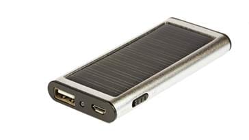 Power bank with solar cells / photovoltaic diodes to enable solar charging