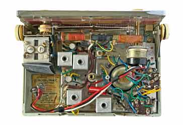Circuitry within the Bush TR90
