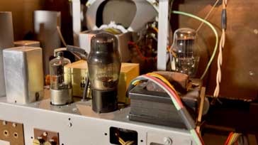 View of the internal chassis of the BC3960 showing the valves, loudspeaker and other components - warning high voltages are present!