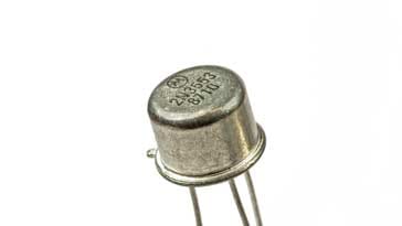 Transistor 2N3553 en una lata de metal TO39