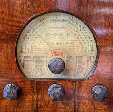 Dial for the Vidor 254 vintage broadcast radio